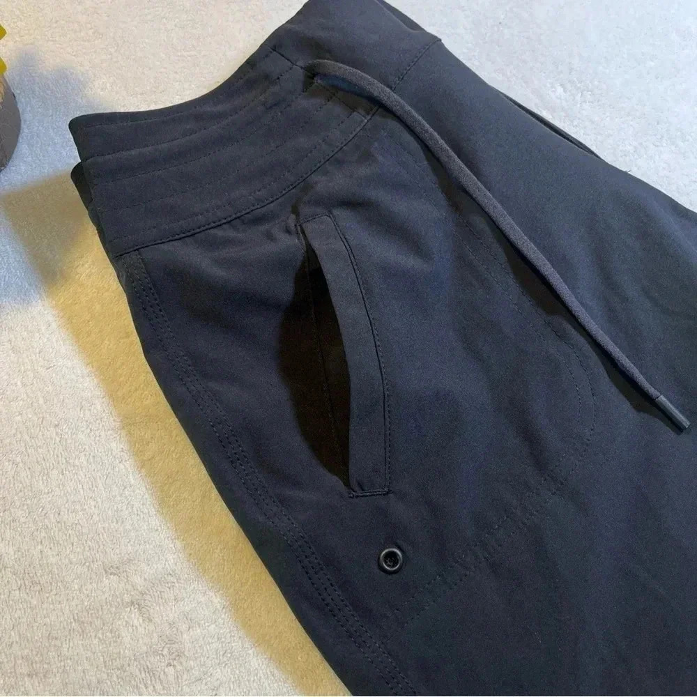 🖤 Women’s Black Athletic Casual Shorts with Drawstring Waist 🖤size XS - Picture 3 of 6